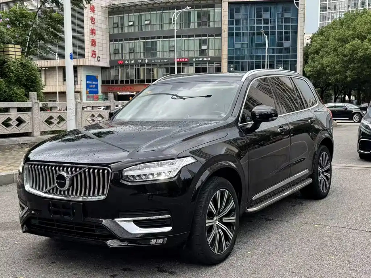 VOLVO XC90  2020