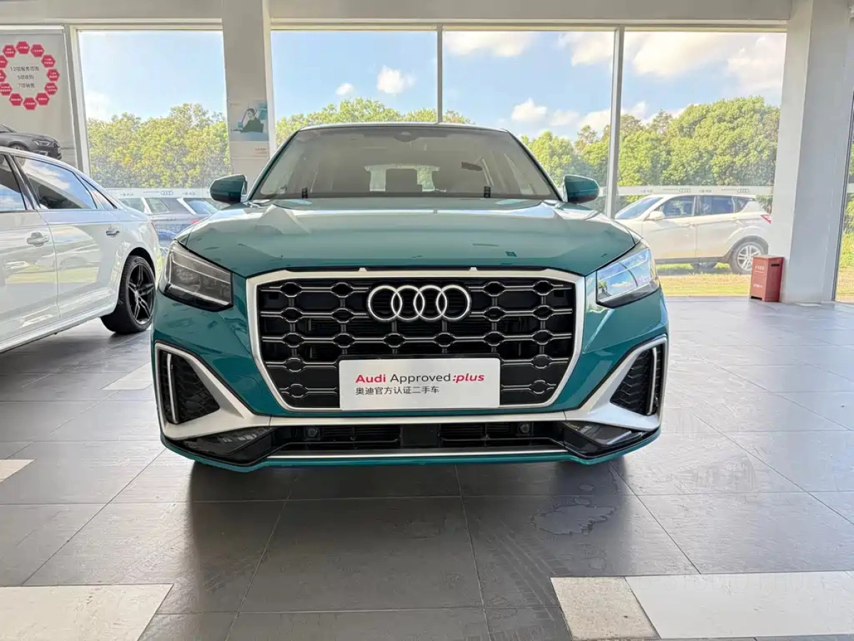 AUDI Q2L