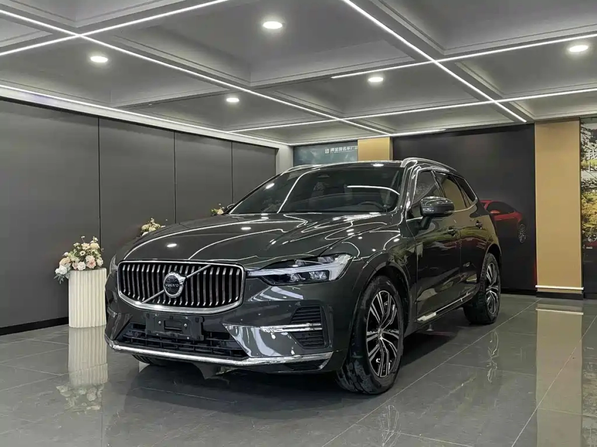 VOLVO XC60  2022