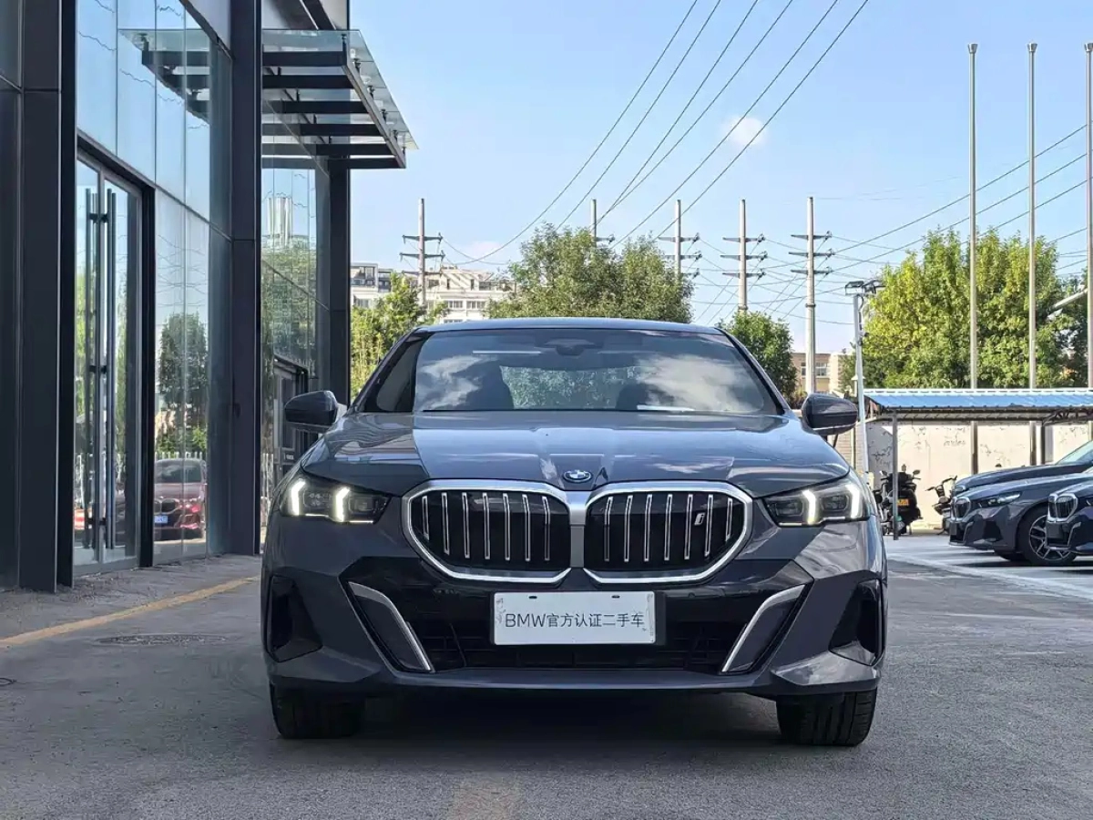 BMW I5