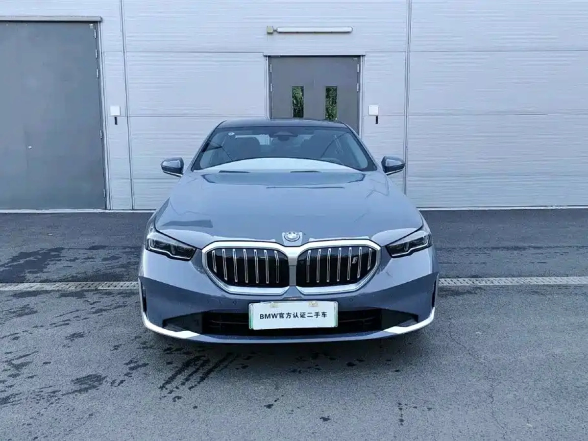 BMW I5