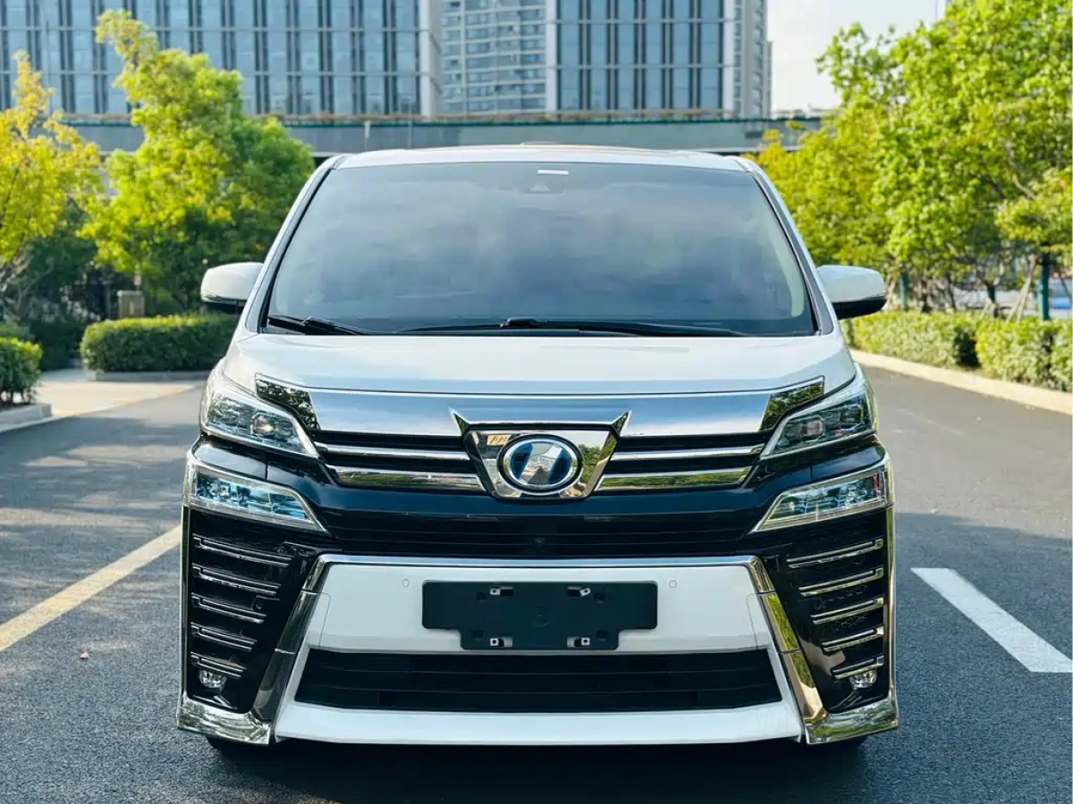 TOYOTA VELLFIRE