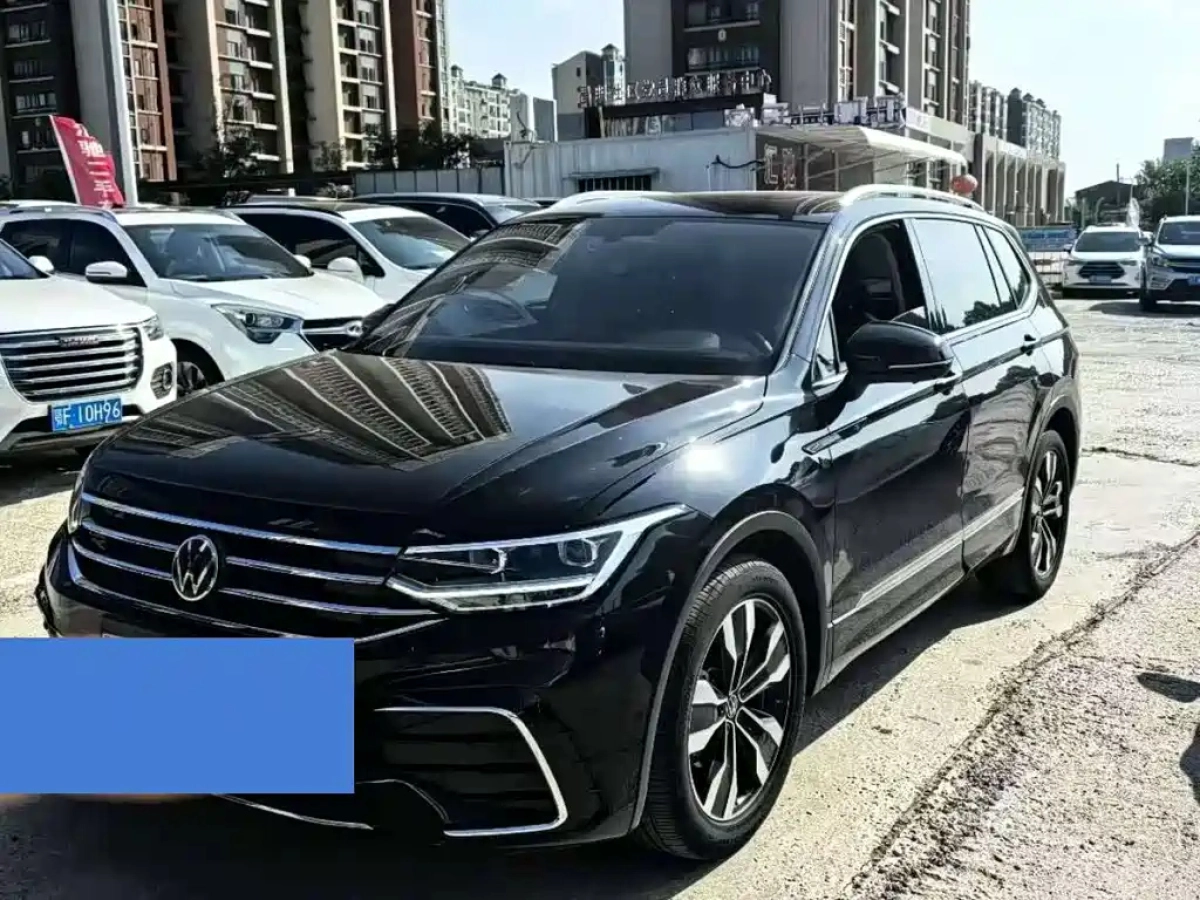 VOLKSWAGEN TIGUAN L  2024