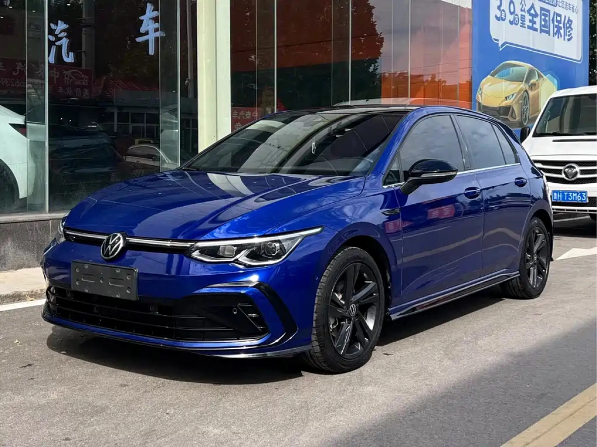 VOLKSWAGEN GOLF  2021