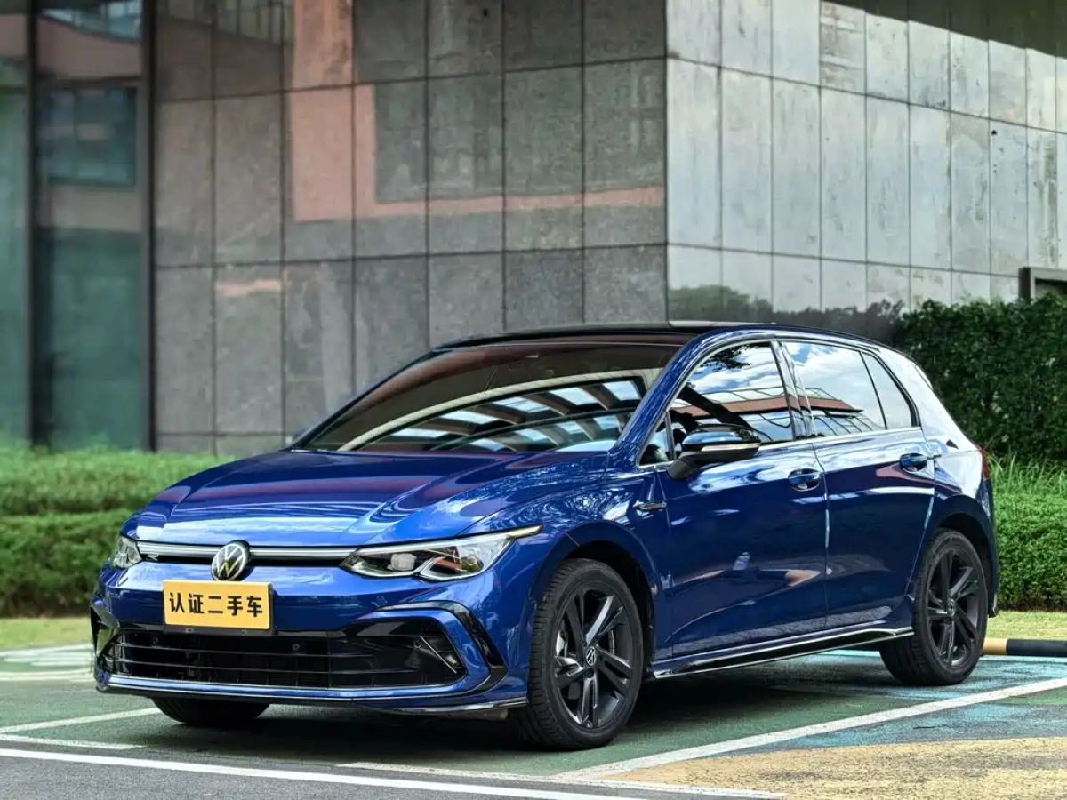 VOLKSWAGEN GOLF  2021