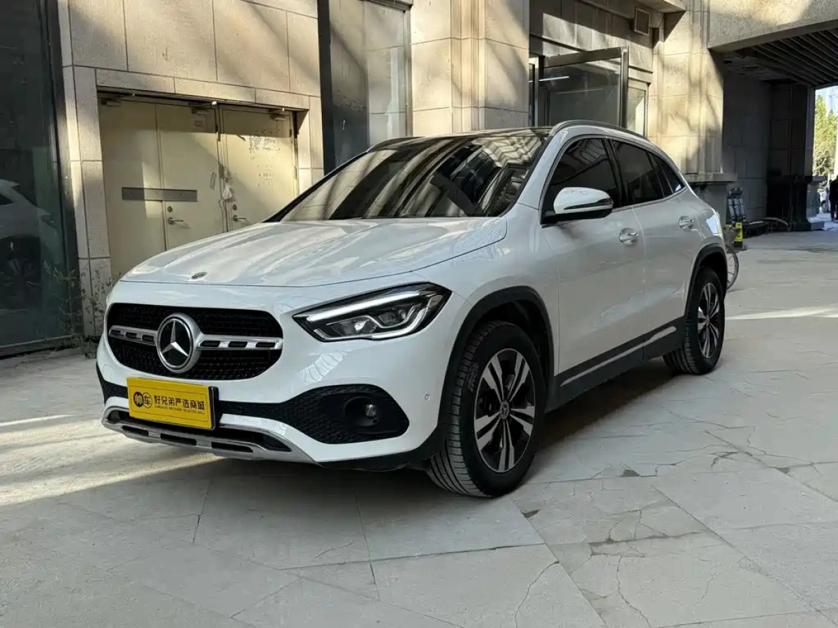 MERCEDES BENZ GLA  2022