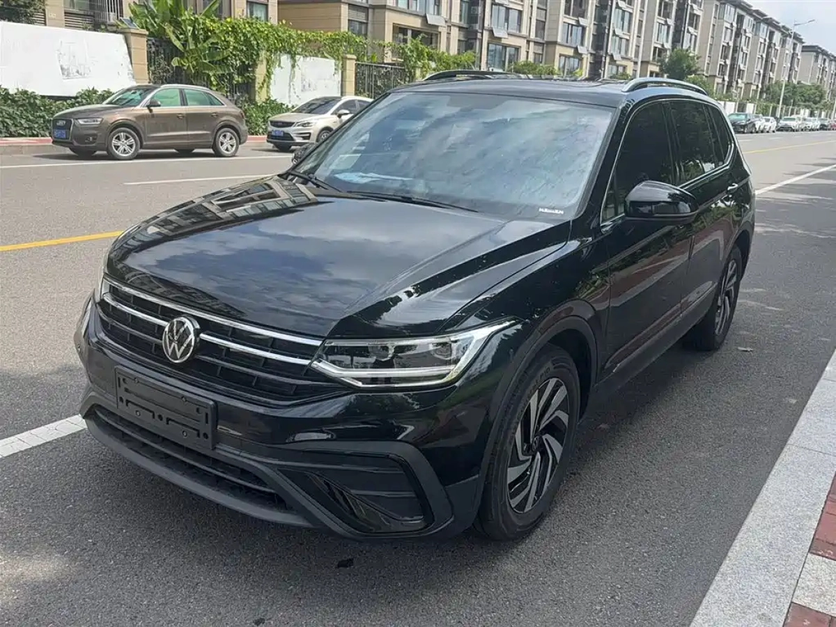 VOLKSWAGEN TIGUAN L  2025