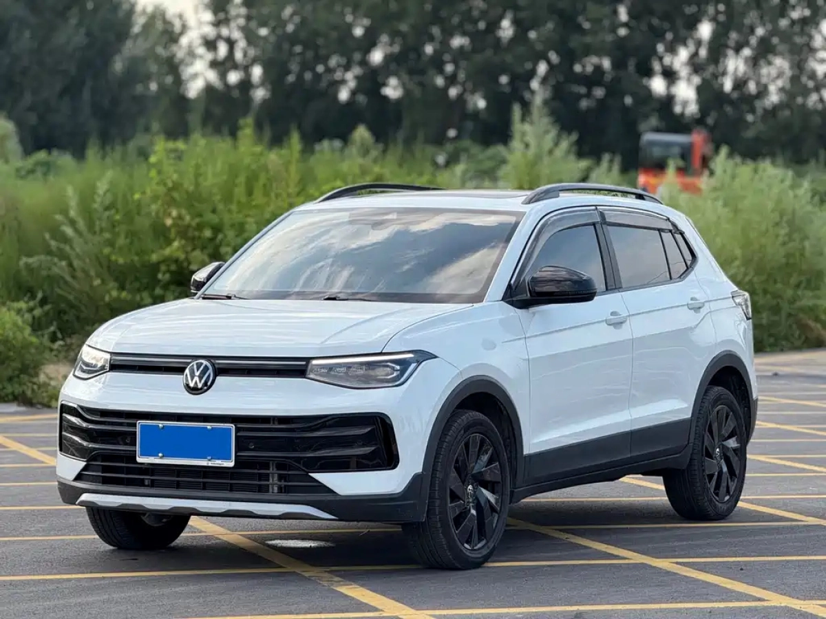 VOLKSWAGEN THARU  2025