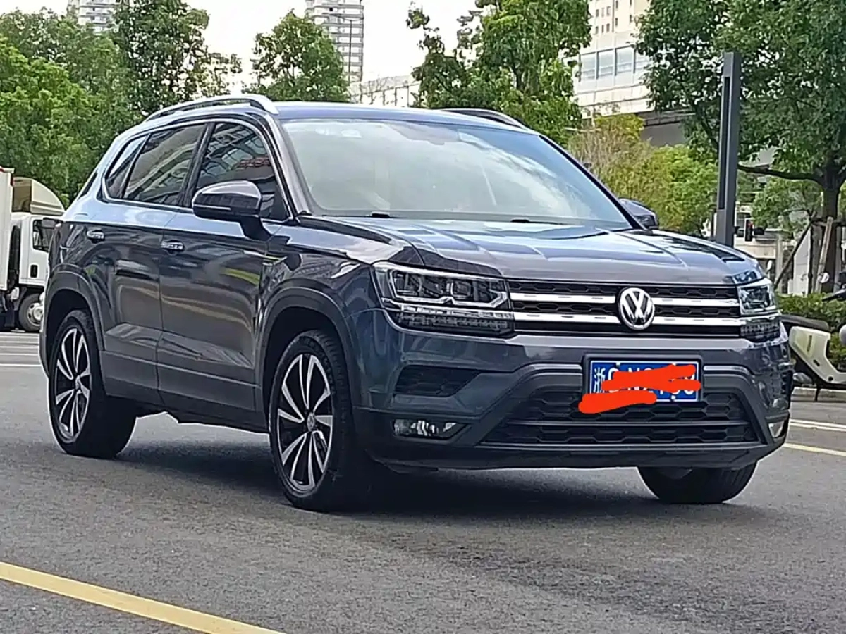 VOLKSWAGEN THARU  2020