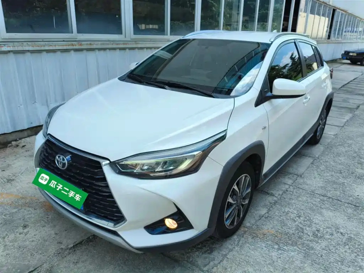 TOYOTA YARIS L DAZZLING