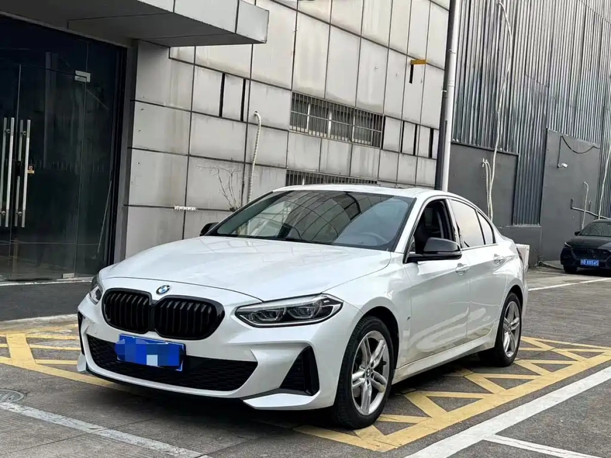 BMW 1-SERIES  2021