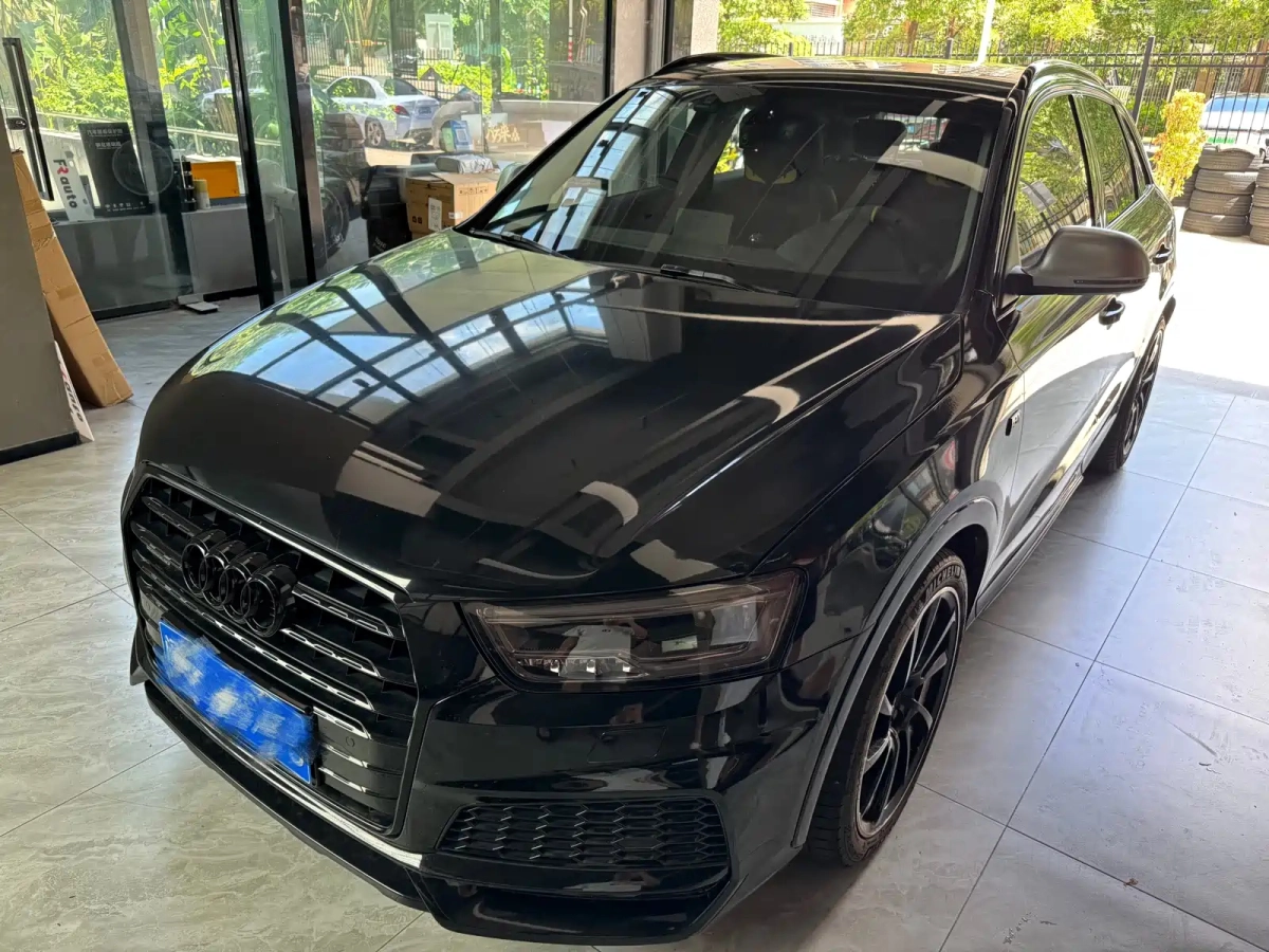 AUDI Q3  2018
