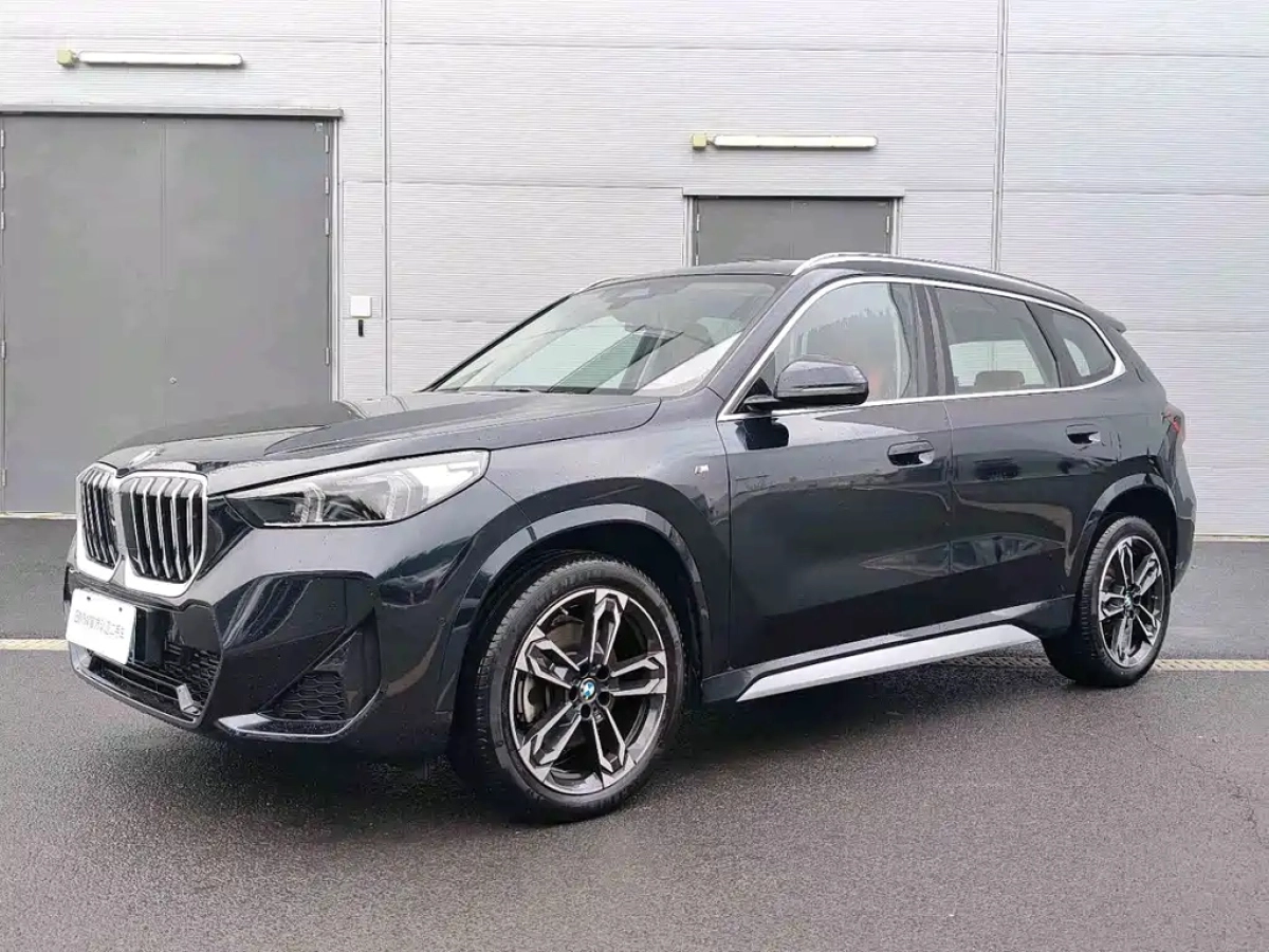BMW X1  2024
