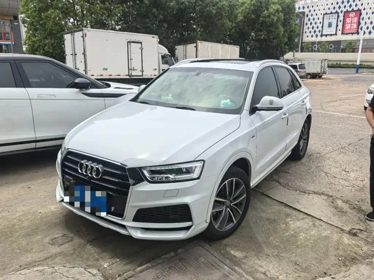 AUDI Q3  2019