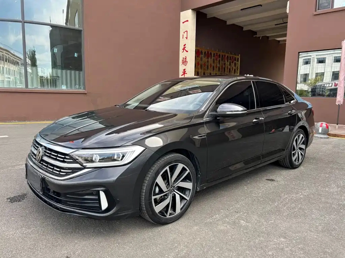 VOLKSWAGEN SAGITAR  2022