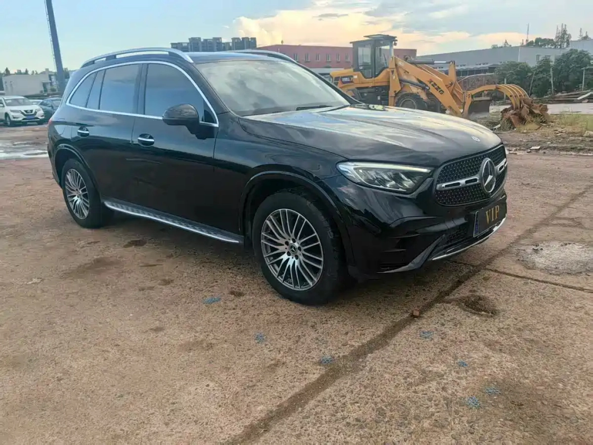 MERCEDES BENZ GLC