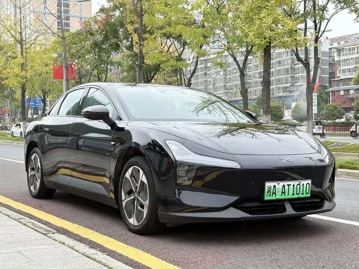 XPENG MOTORS MONA M03