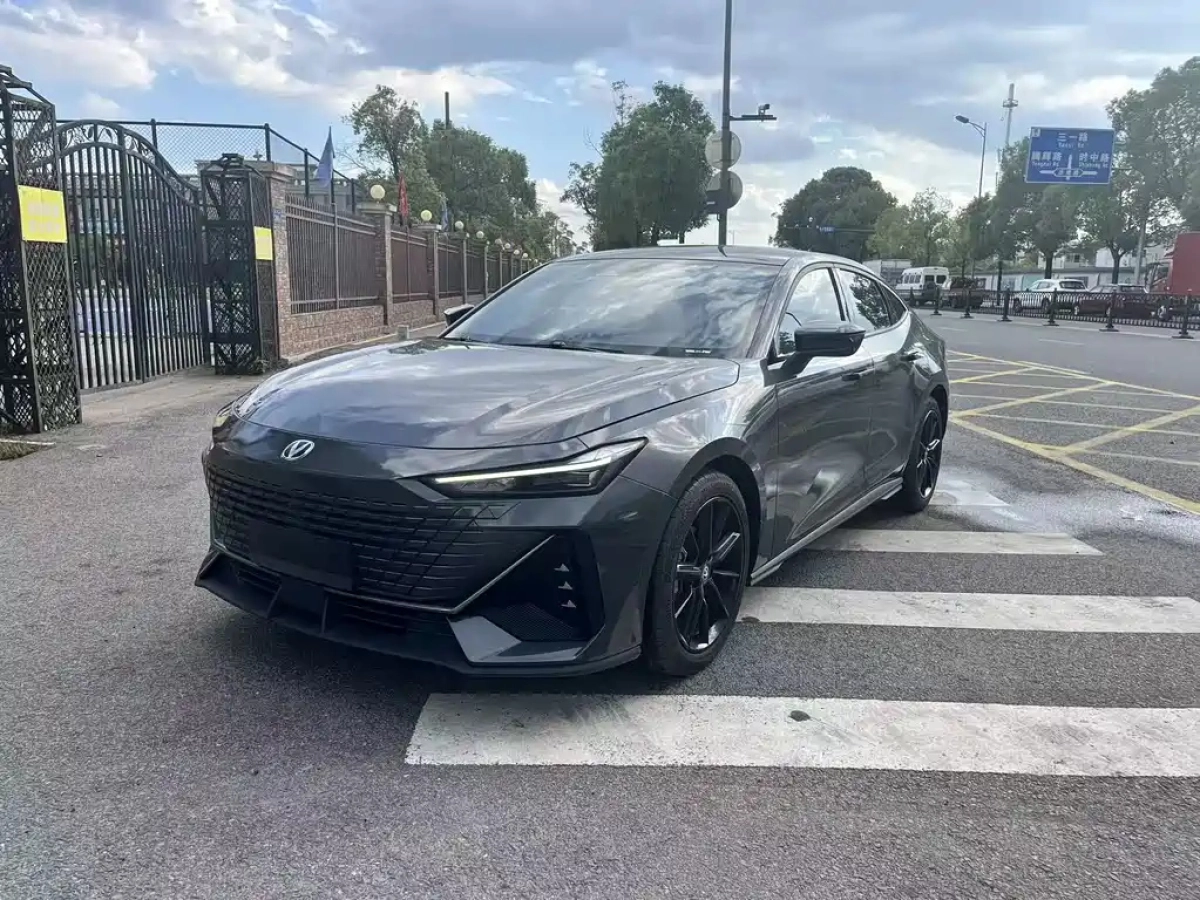 CHANGAN UNI-V  2022
