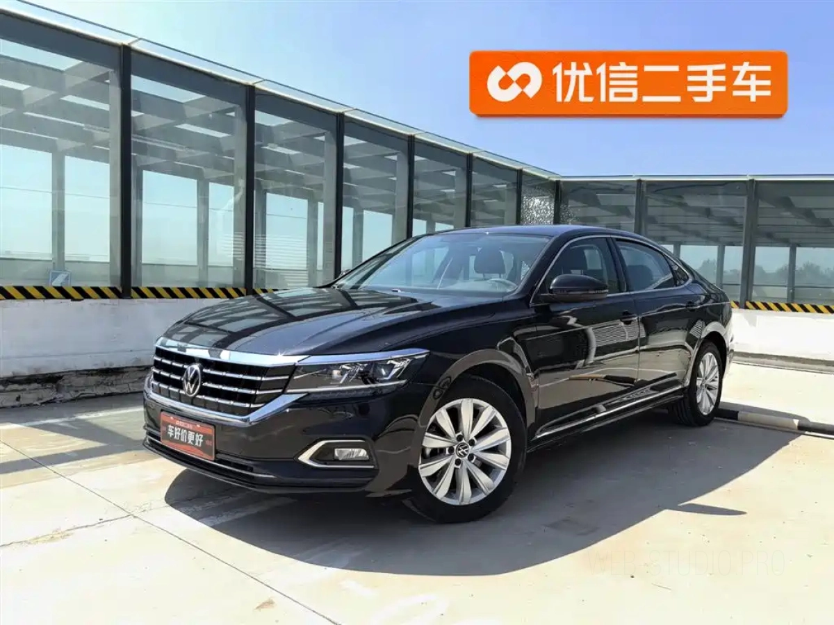 VOLKSWAGEN PASSAT  2021