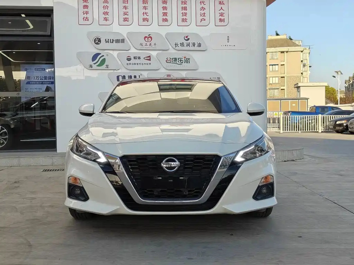 NISSAN TEANA