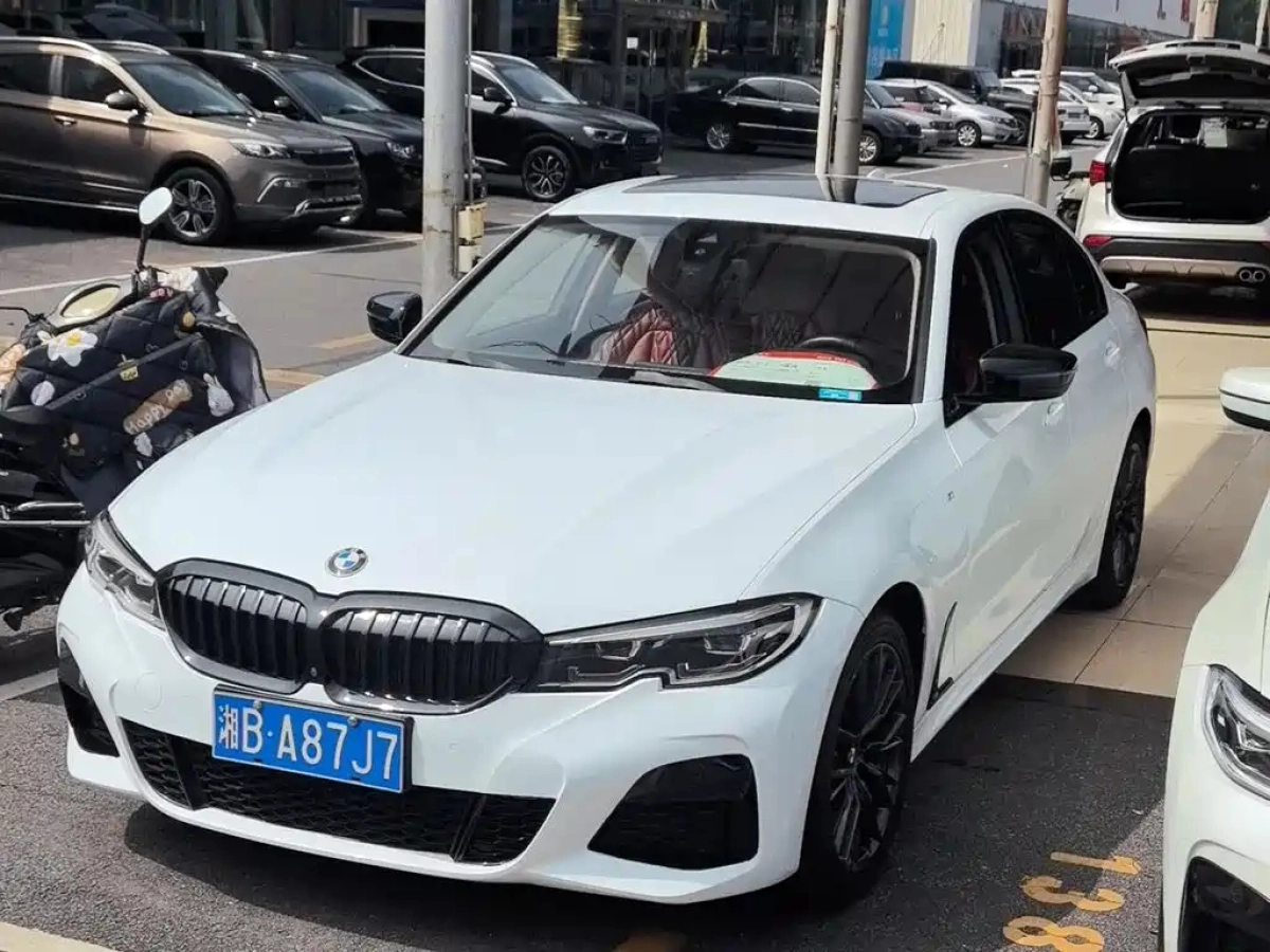 BMW 3-SERIES  2023