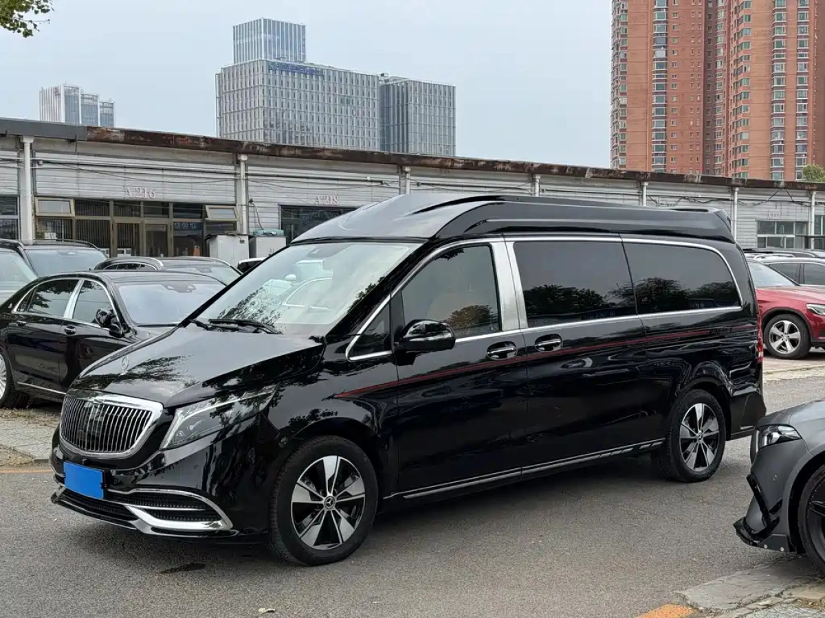 MERCEDES BENZ V-CLASS  2024