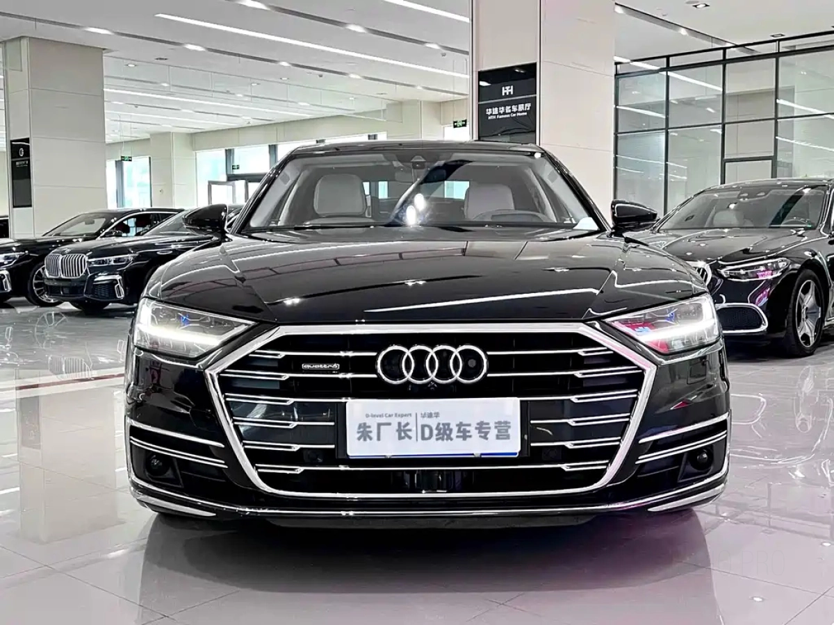 AUDI A8