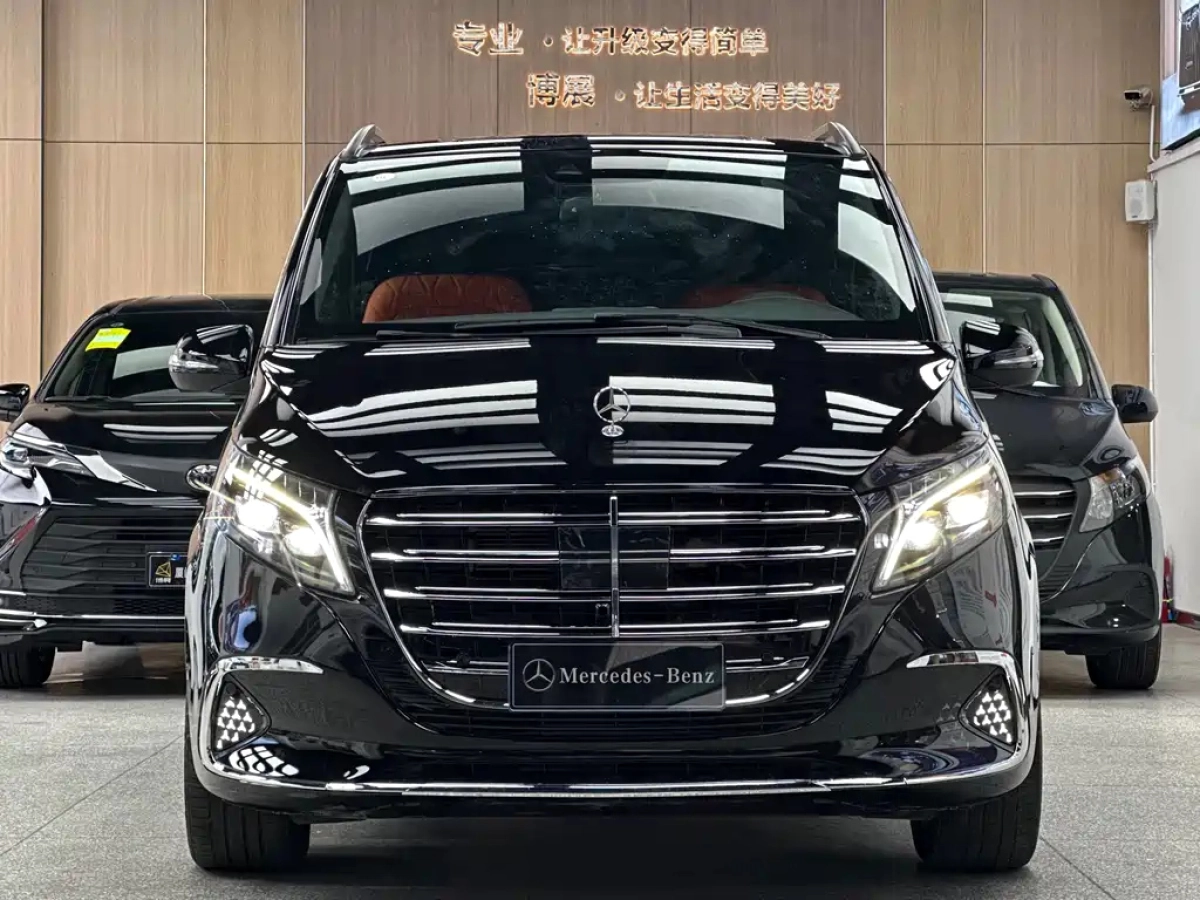 MERCEDES BENZ V-CLASS  2023