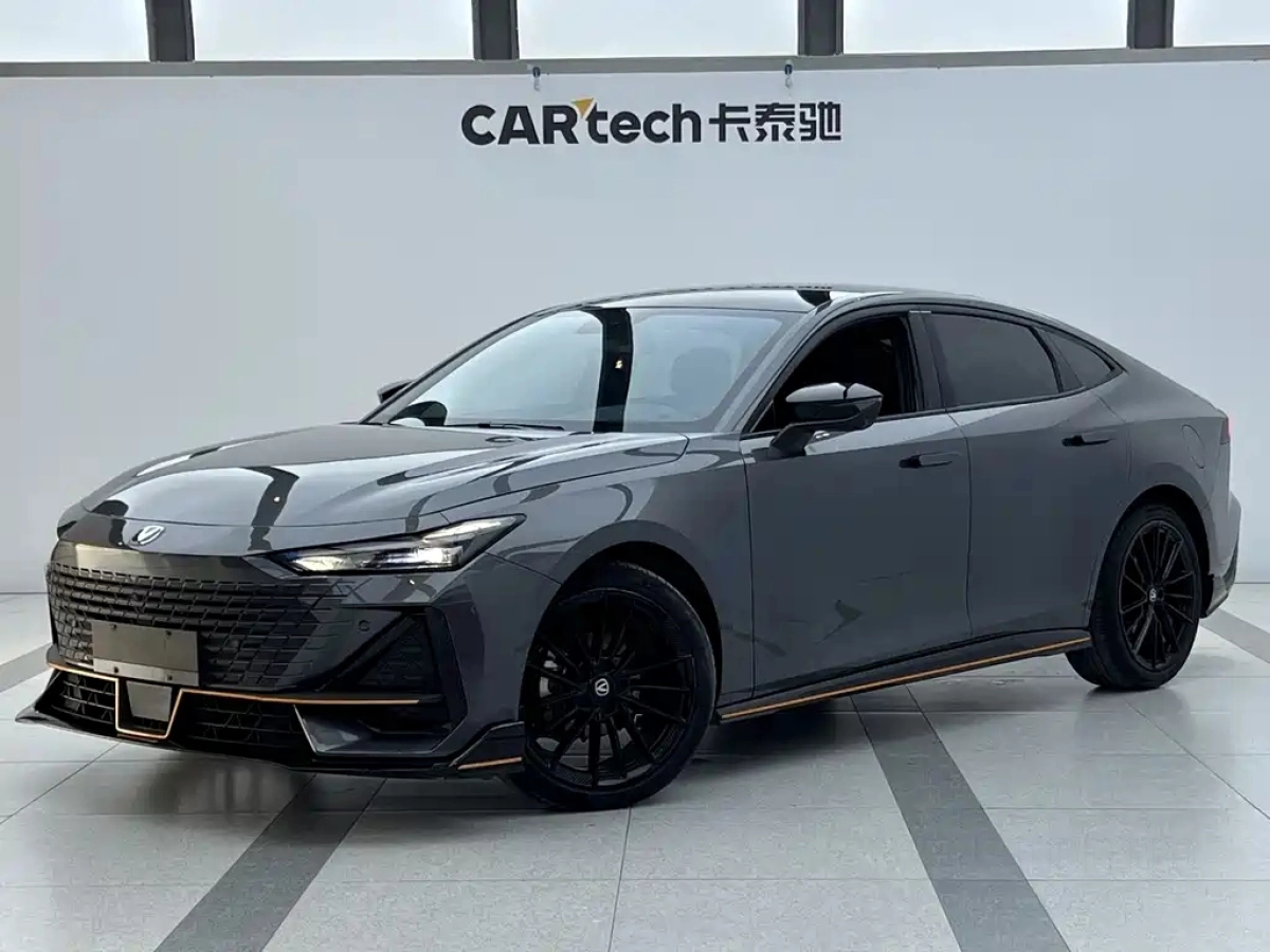CHANGAN UNI-V  2022