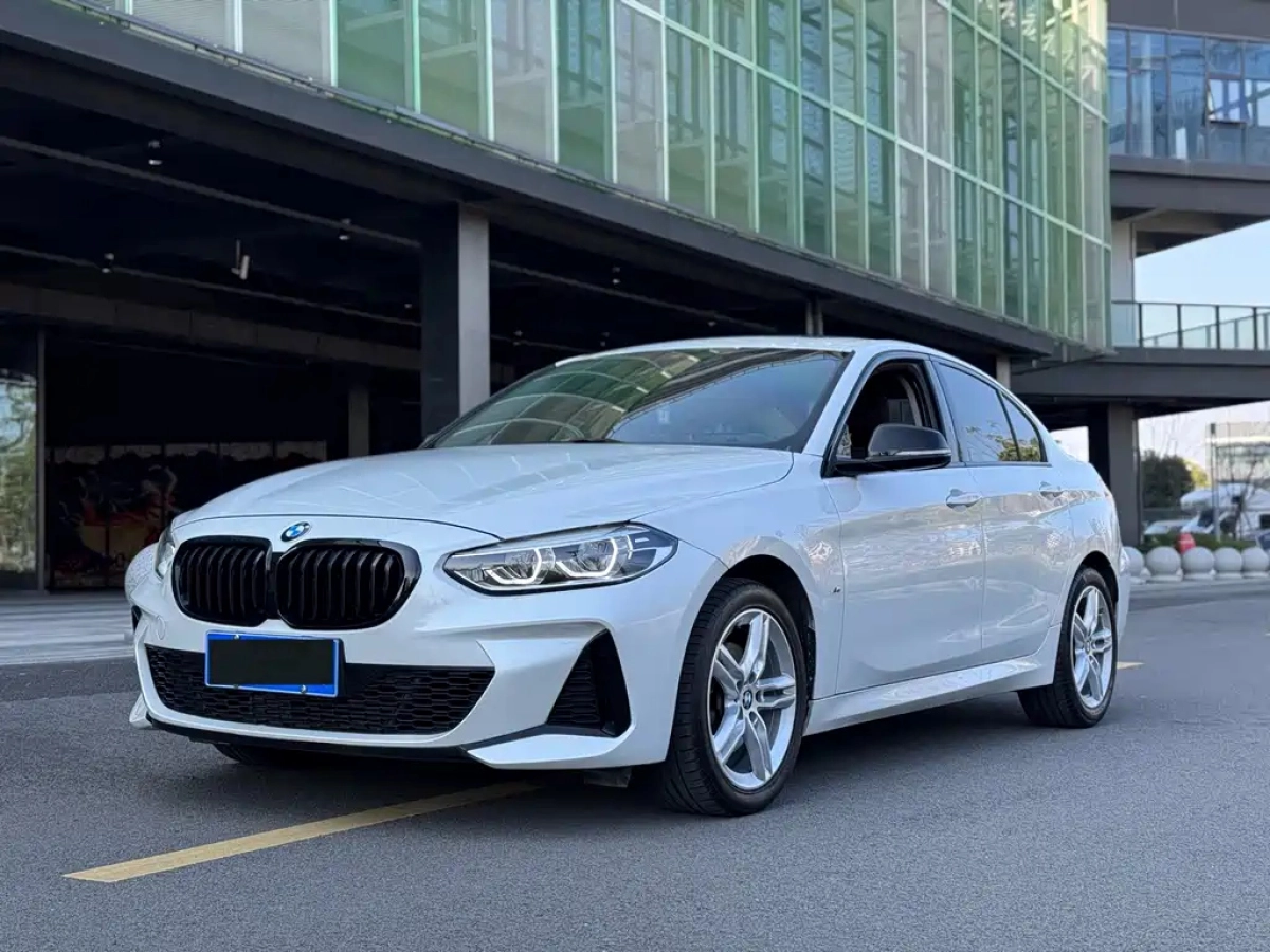 BMW 1-SERIES  2021
