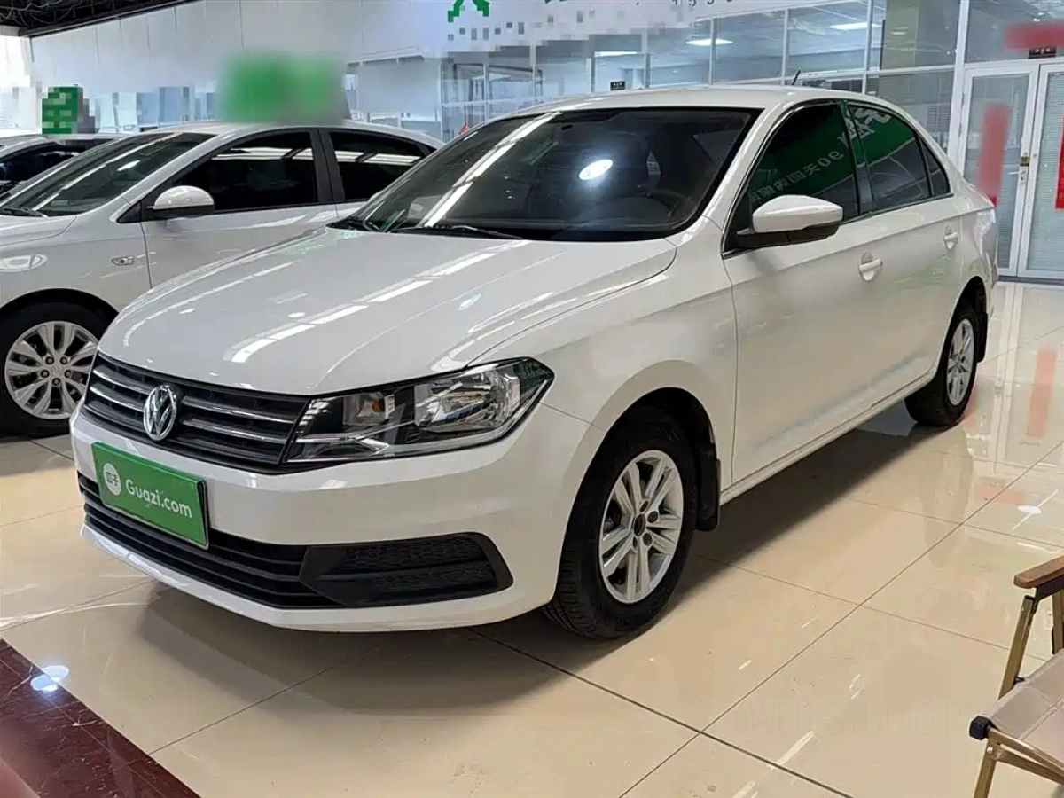 VOLKSWAGEN SANTANA  2022