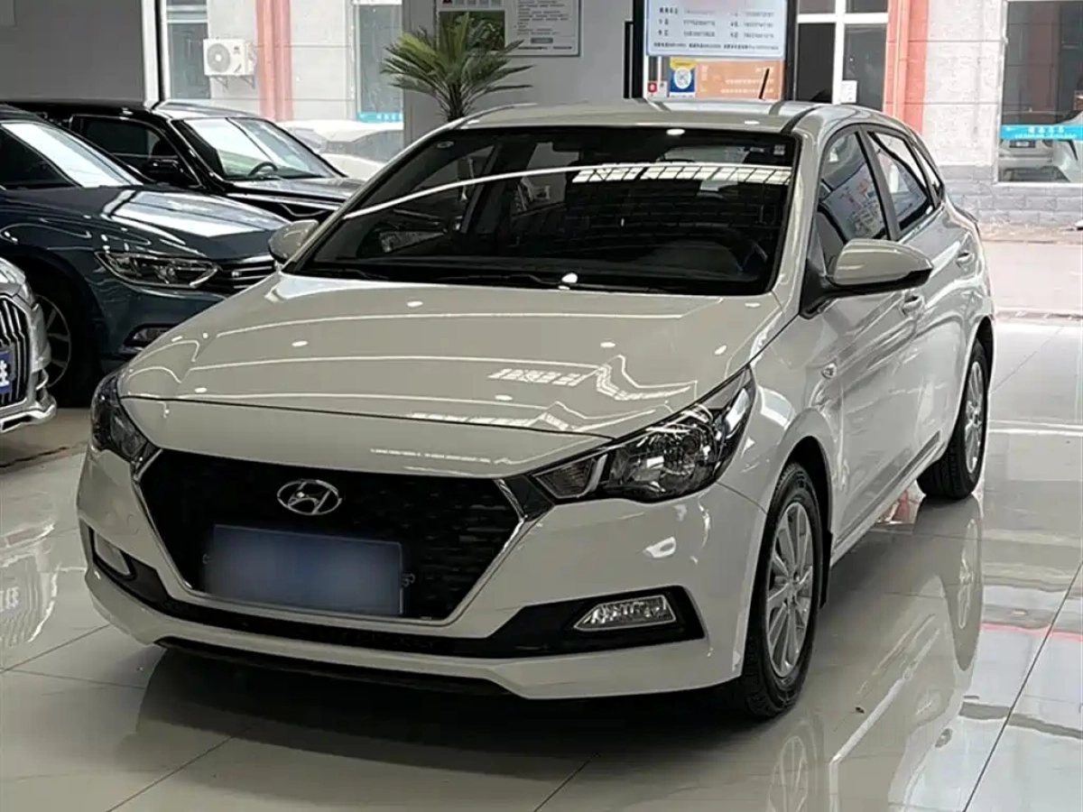 HYUNDAI VERNA RV  2018