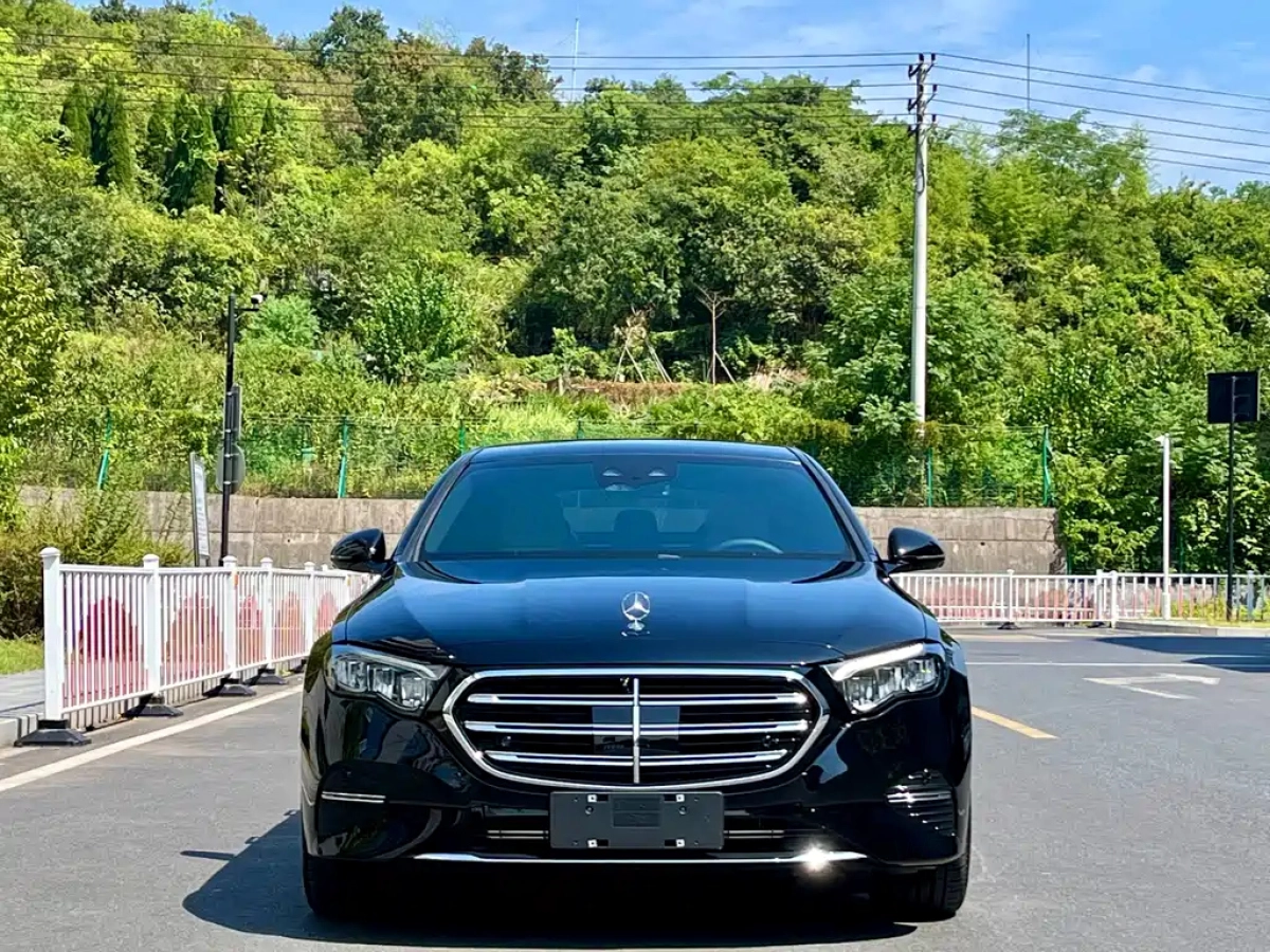 MERCEDES BENZ E-CLASS
