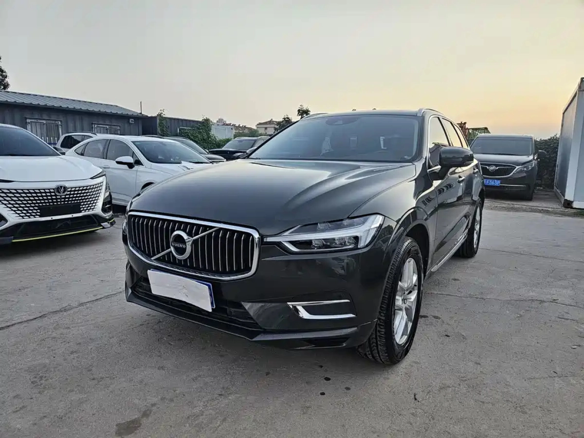 VOLVO XC60  2020