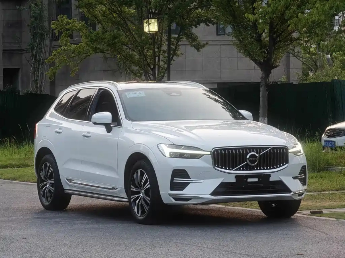 VOLVO XC60  2022