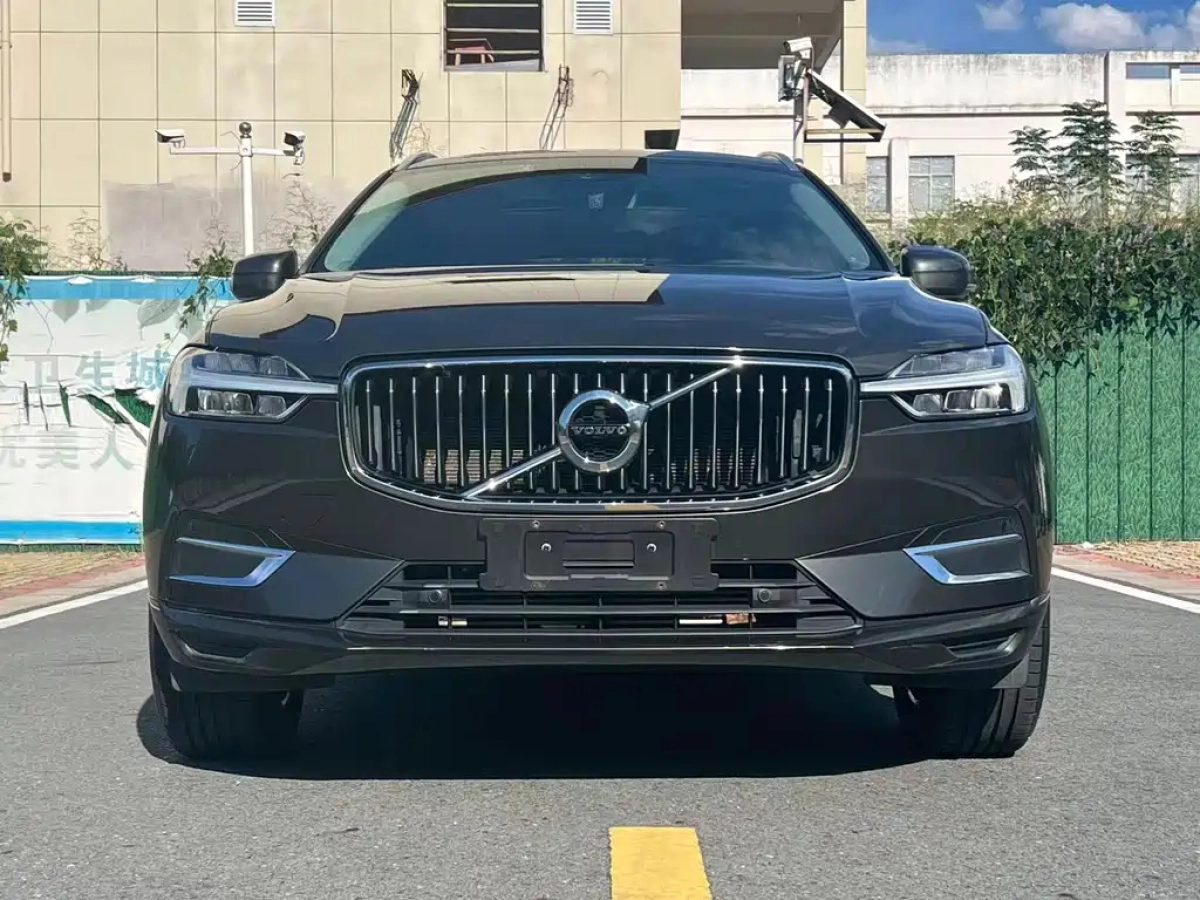 VOLVO XC60  2020