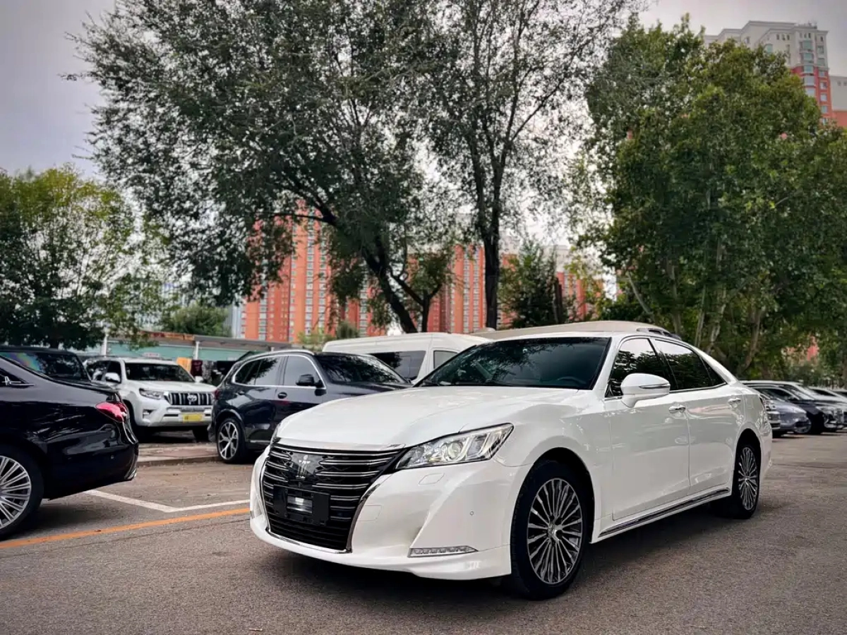 TOYOTA CROWN  2019