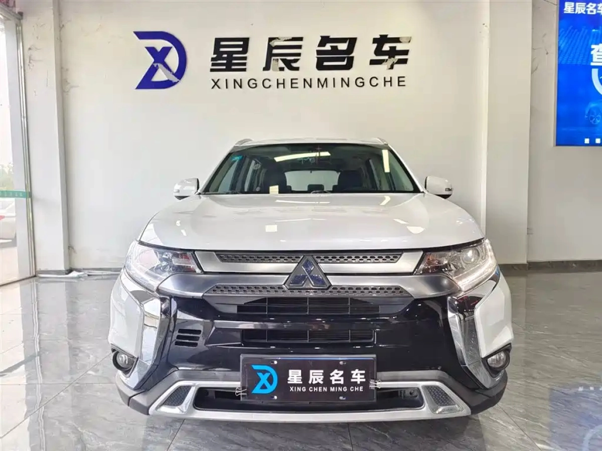 MITSUBISHI OUTLANDER