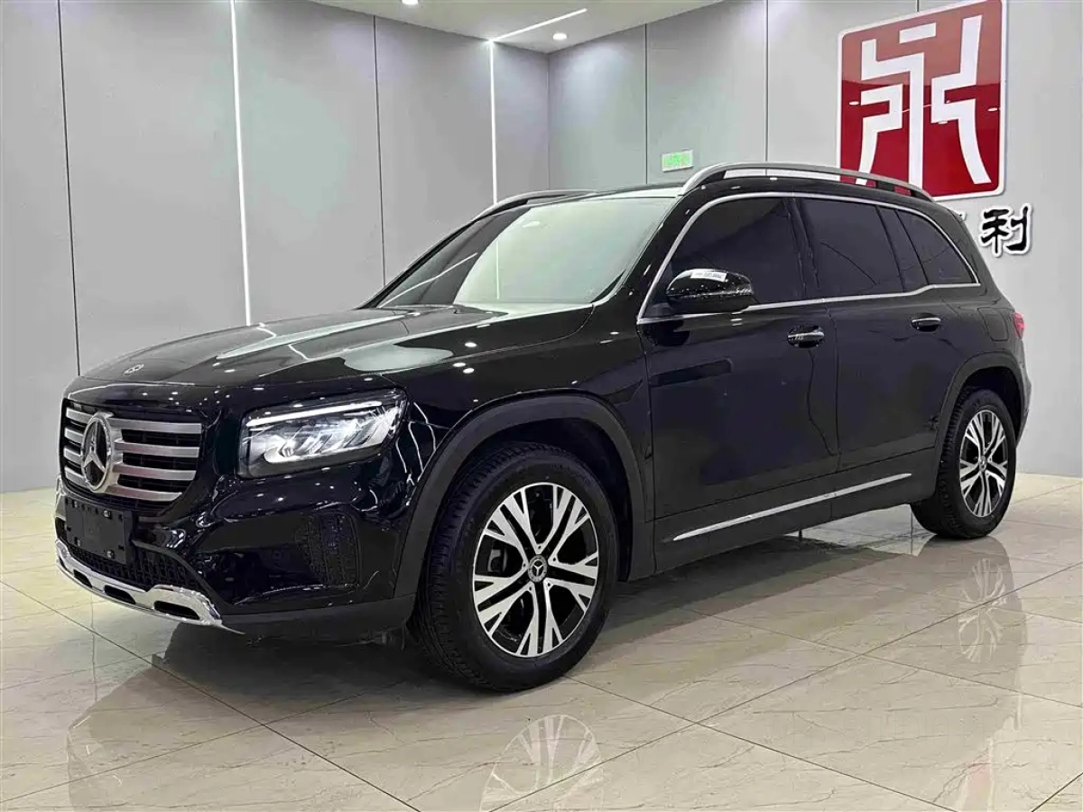 MERCEDES BENZ GLB  2025