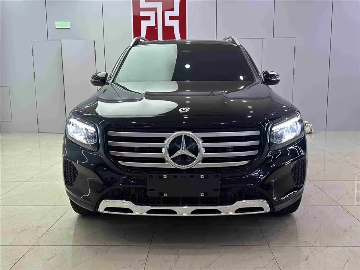 MERCEDES BENZ GLB