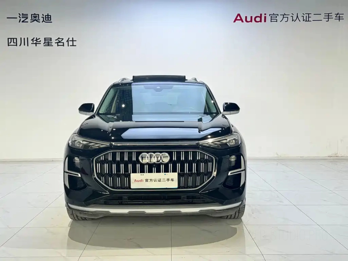 AUDI Q6
