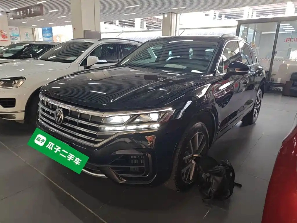 VOLKSWAGEN TOUAREG  2024