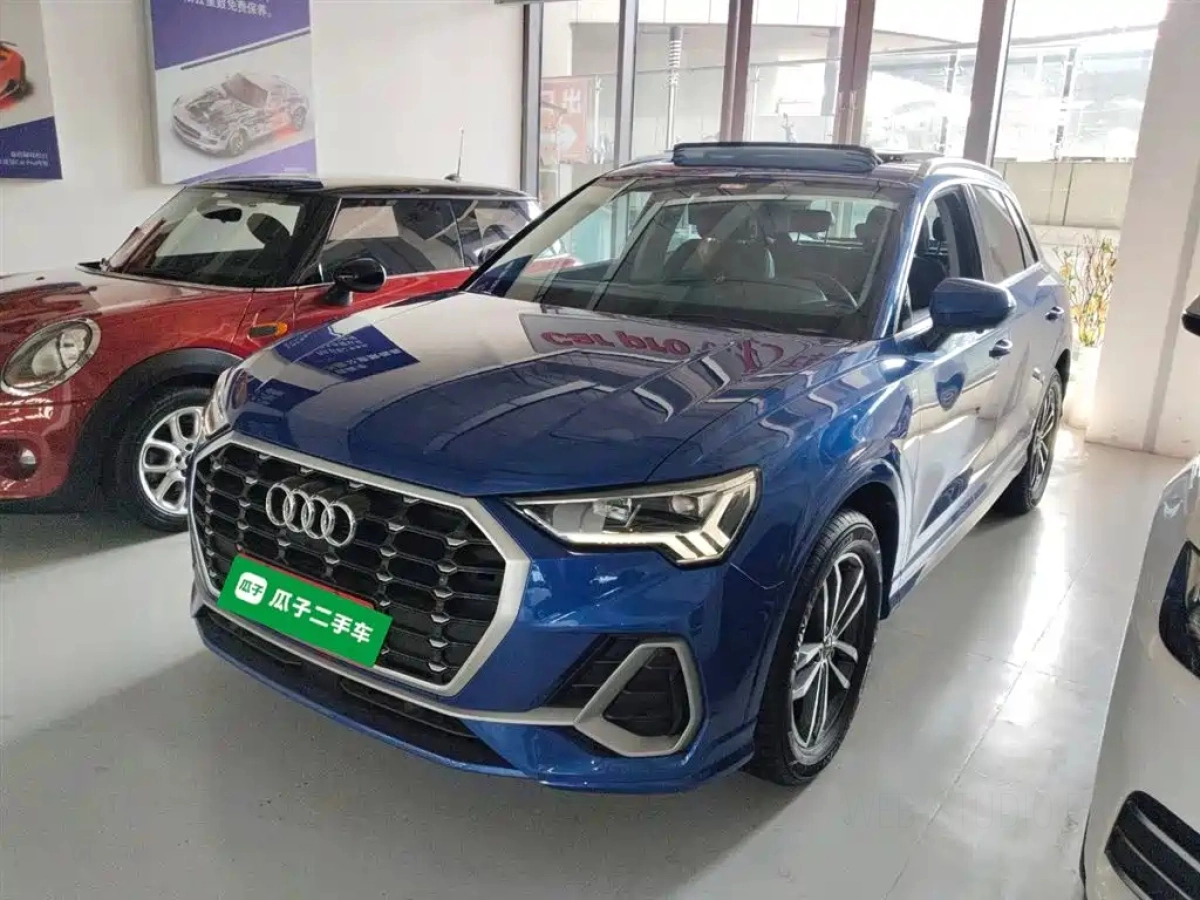 AUDI Q3  2020