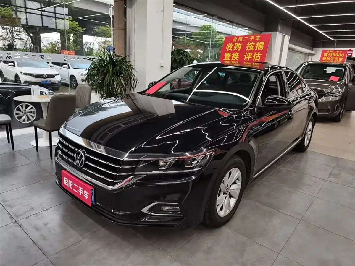 VOLKSWAGEN PASSAT  2021