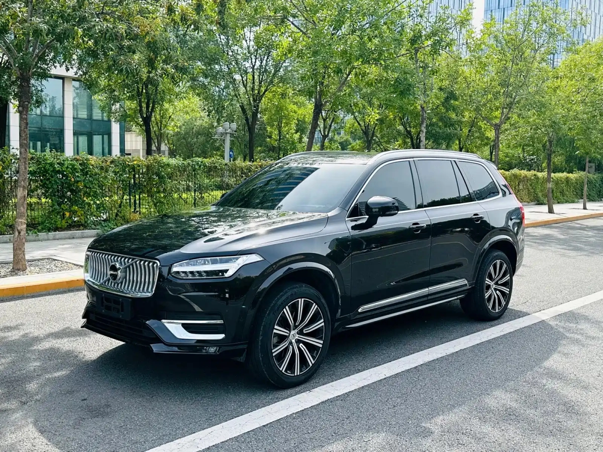 VOLVO XC90  2024