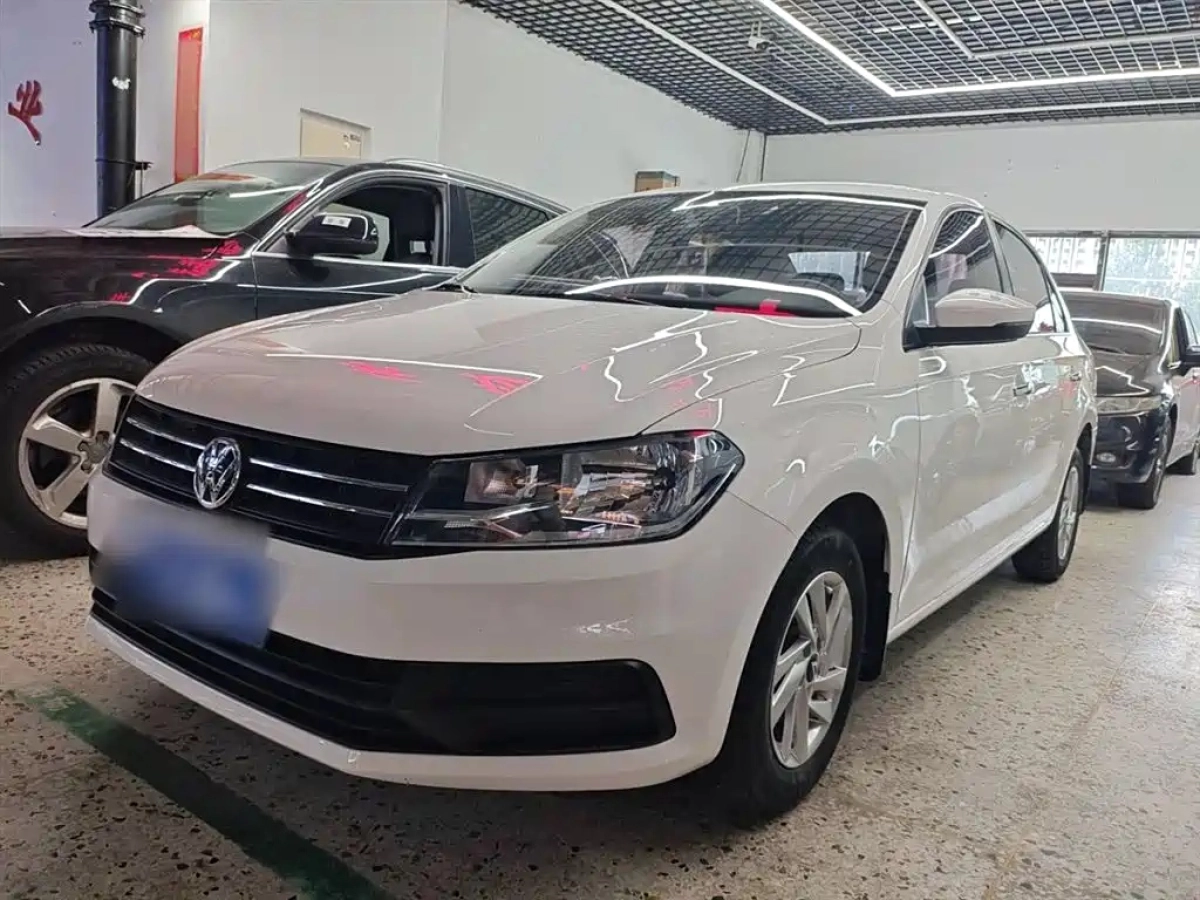 VOLKSWAGEN SANTANA  2022