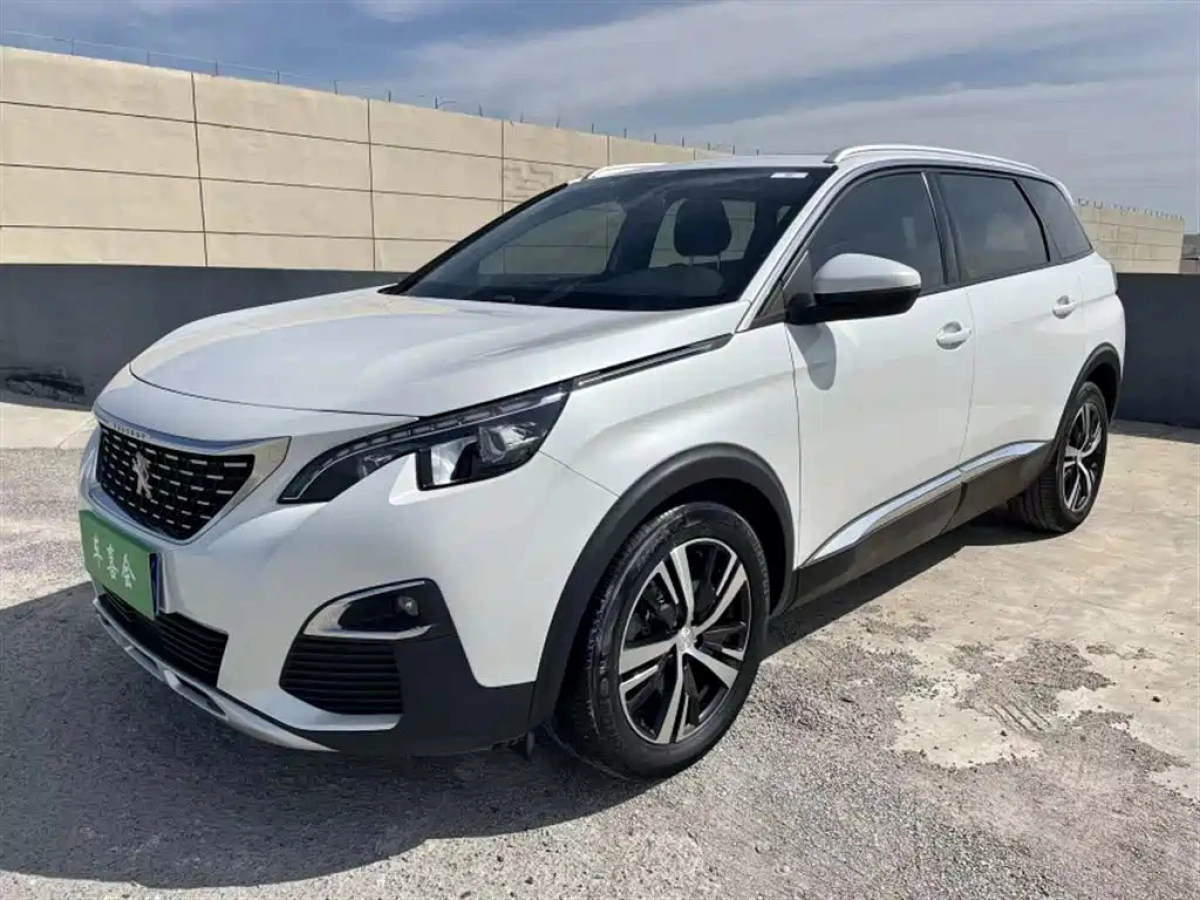 PEUGEOT 5008  2020