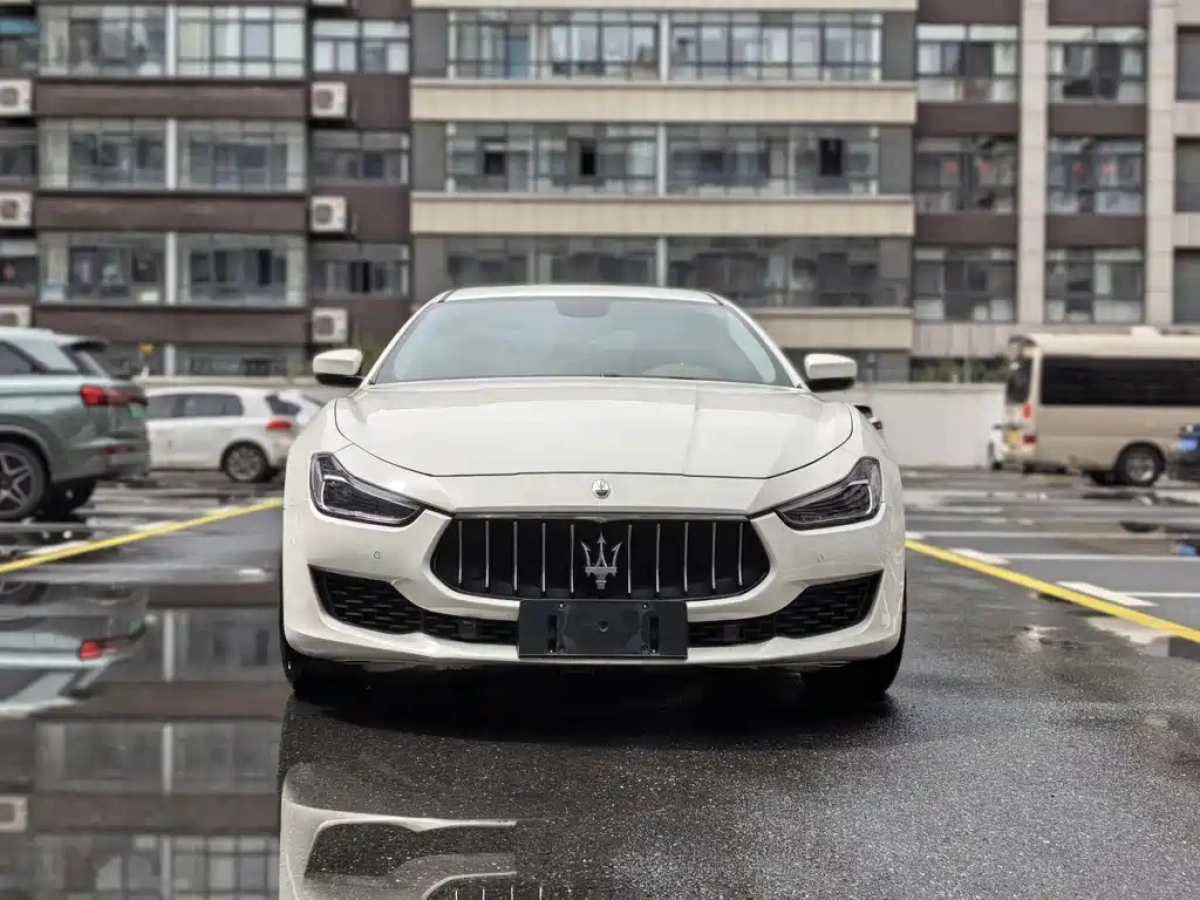 MASERATI GHIBLI