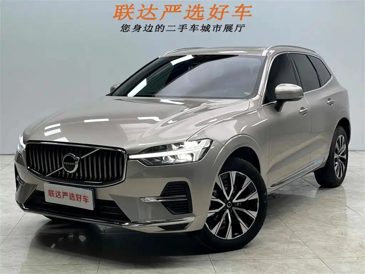 VOLVO XC60  2023