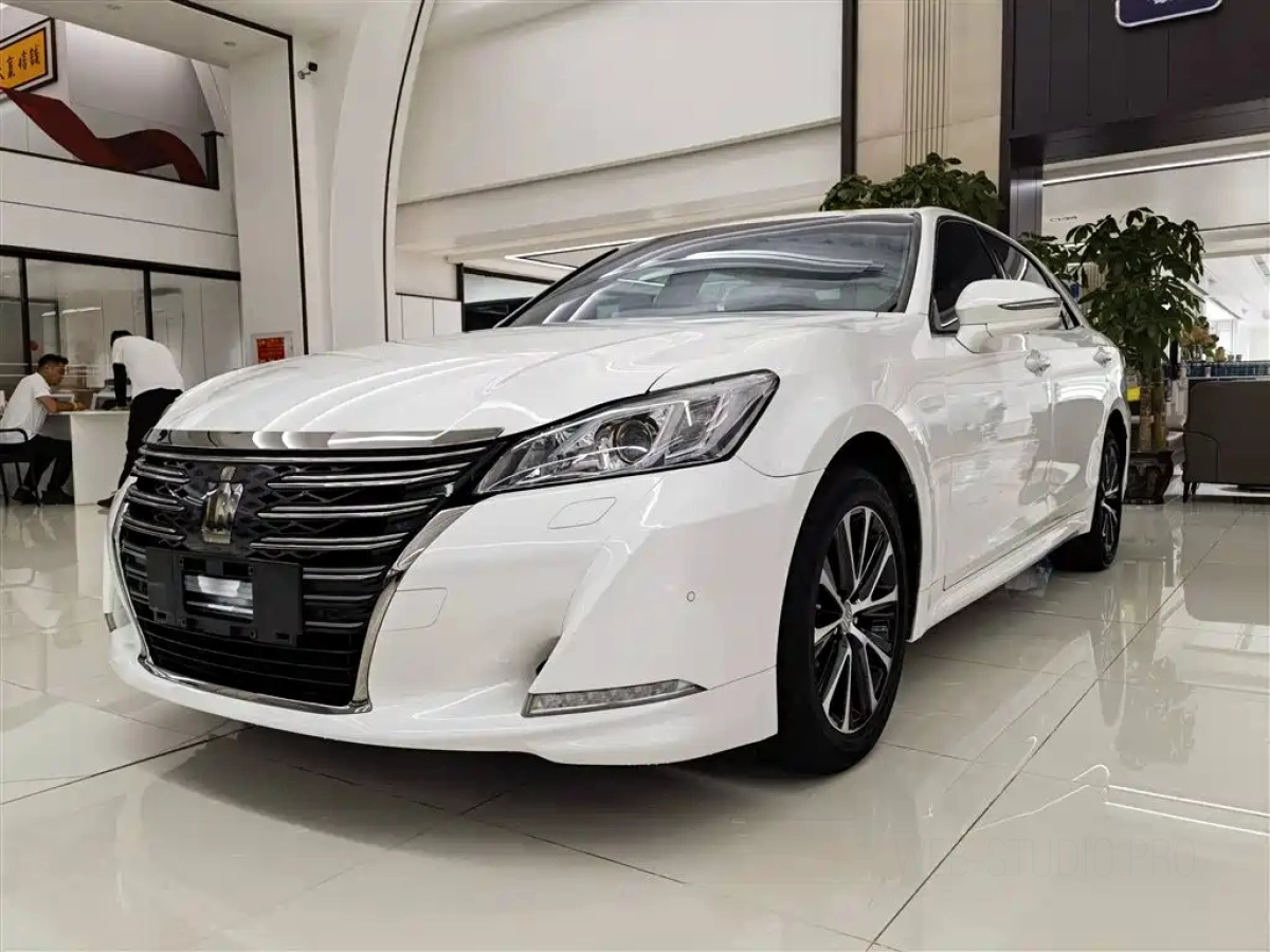 TOYOTA CROWN  2018
